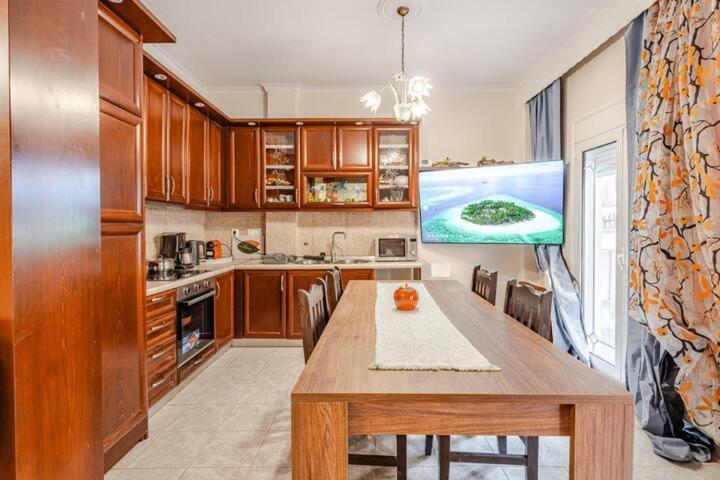 Fully Equipped And Family Friendly Skg Center Apartment Thessaloniki Exterior photo